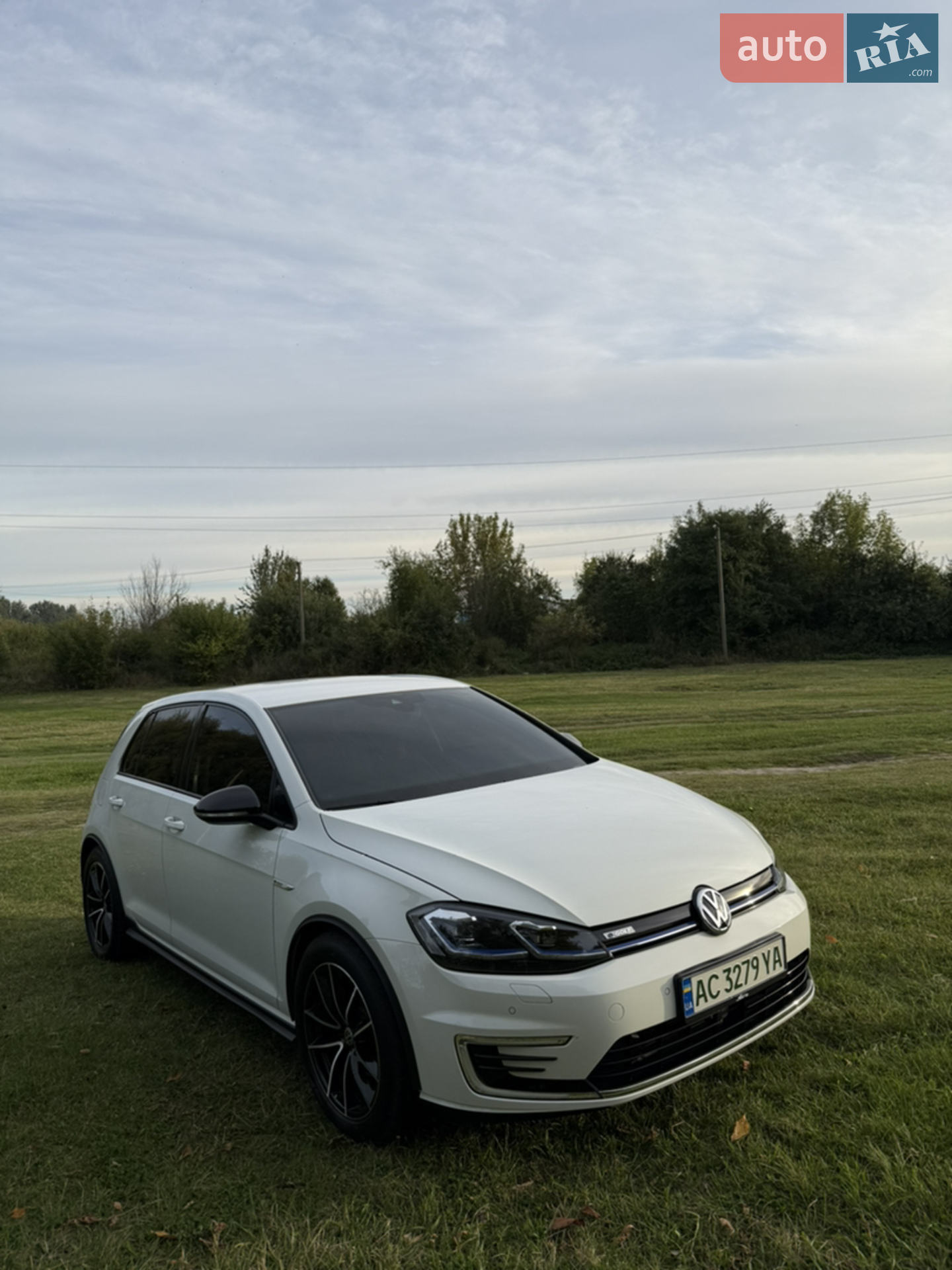 2019 Volkswagen Golf - мініатюра 2