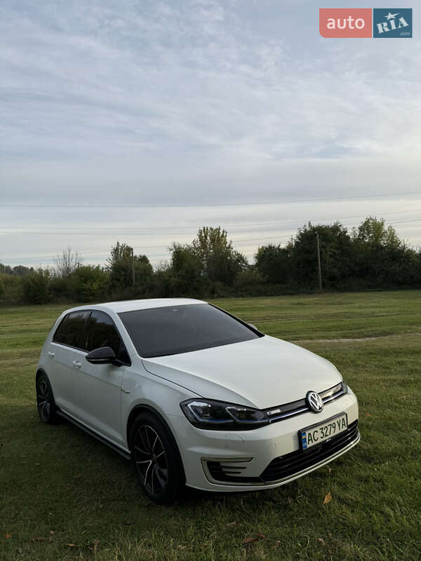 Хэтчбек Volkswagen e-Golf 2019 в Луцке