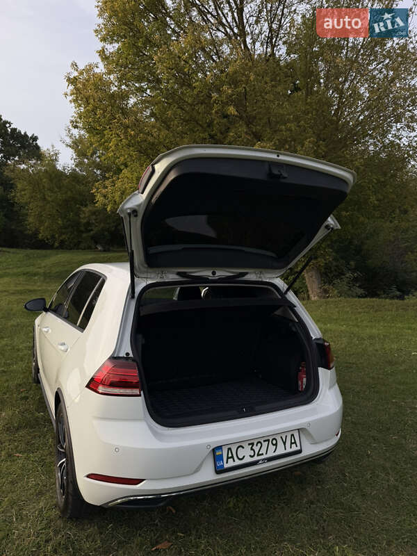 Хэтчбек Volkswagen e-Golf 2019 в Луцке