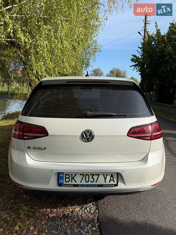 Хэтчбек Volkswagen e-Golf 2016 в Ровно фото 8 Хэтчбек Volkswagen e-Golf 2016 в Ровно