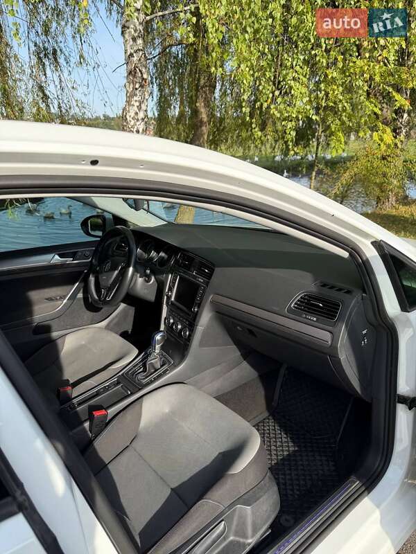 Хэтчбек Volkswagen e-Golf 2016 в Ровно фото 11 Хэтчбек Volkswagen e-Golf 2016 в Ровно