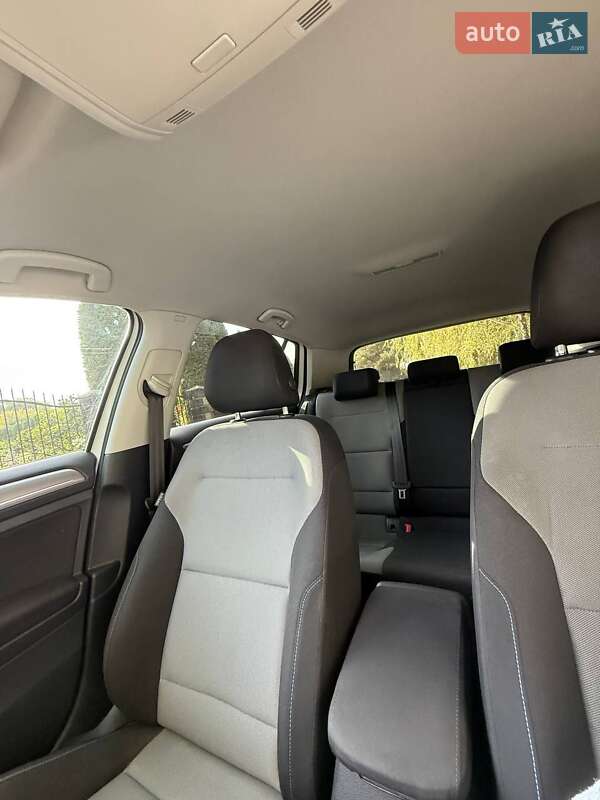 Хэтчбек Volkswagen e-Golf 2016 в Ровно фото 18 Хэтчбек Volkswagen e-Golf 2016 в Ровно