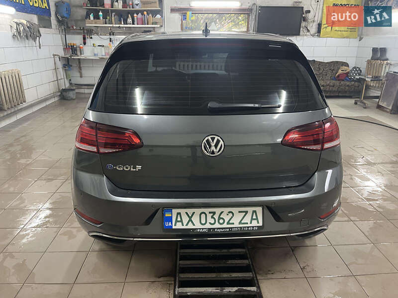 Хетчбек Volkswagen e-Golf 2019 в Богодухіву
