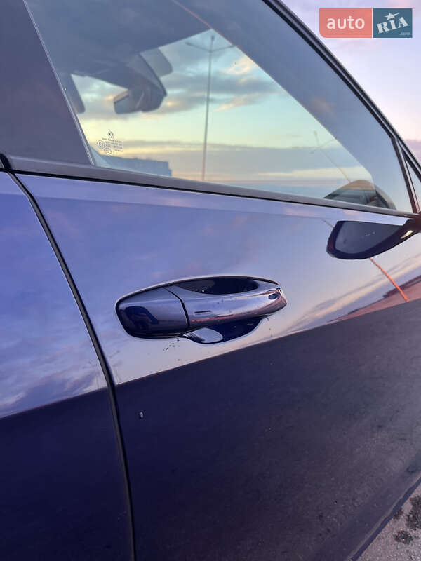 Хетчбек Volkswagen e-Golf 2017 в Львові