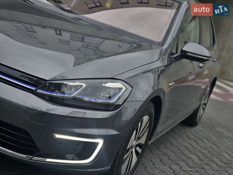 Хетчбек Volkswagen e-Golf 2018 в Львові