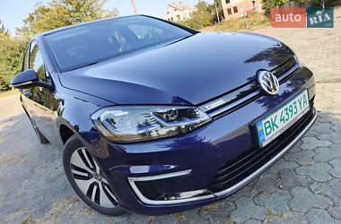 Хэтчбек Volkswagen e-Golf 2018 в Дубно