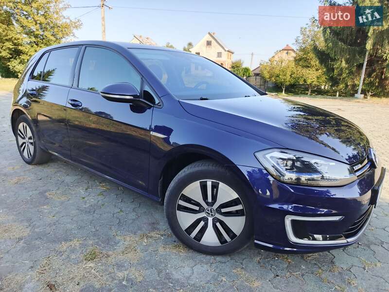 Хэтчбек Volkswagen e-Golf 2018 в Дубно