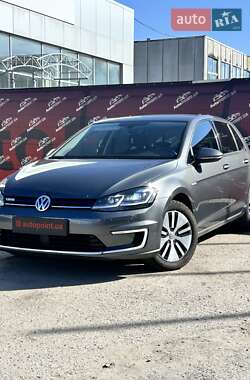 Хетчбек Volkswagen e-Golf 2017 в Сумах