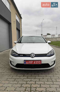 Хэтчбек Volkswagen e-Golf 2014 в 