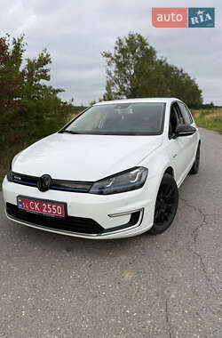 Хэтчбек Volkswagen e-Golf 2014 в Львове