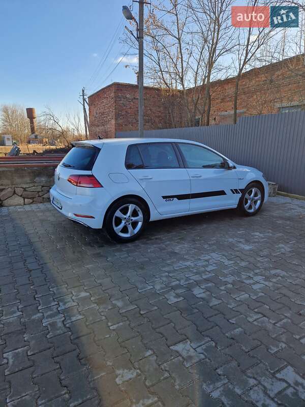 Хетчбек Volkswagen e-Golf 2018 в Житомирі