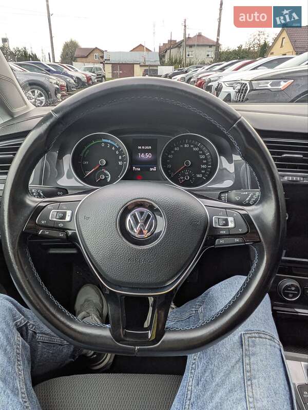 Хетчбек Volkswagen e-Golf 2020 в Львові