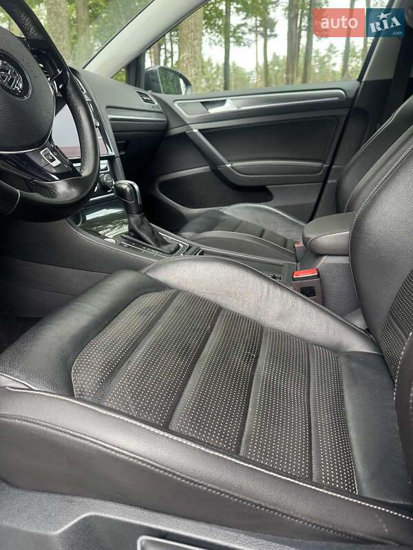 Хэтчбек Volkswagen e-Golf 2020 в Шепетовке