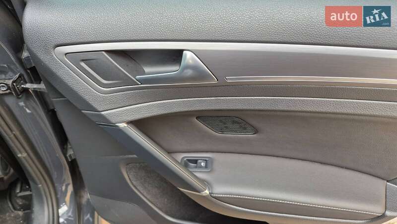 Хэтчбек Volkswagen e-Golf 2020 в Шепетовке