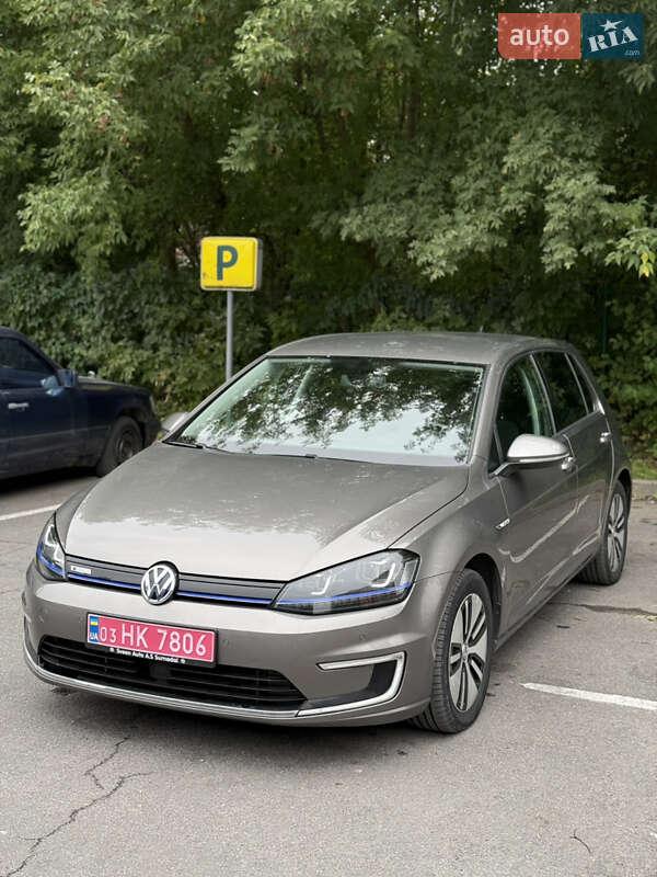 Хэтчбек Volkswagen e-Golf 2015 в Каменец-Подольском