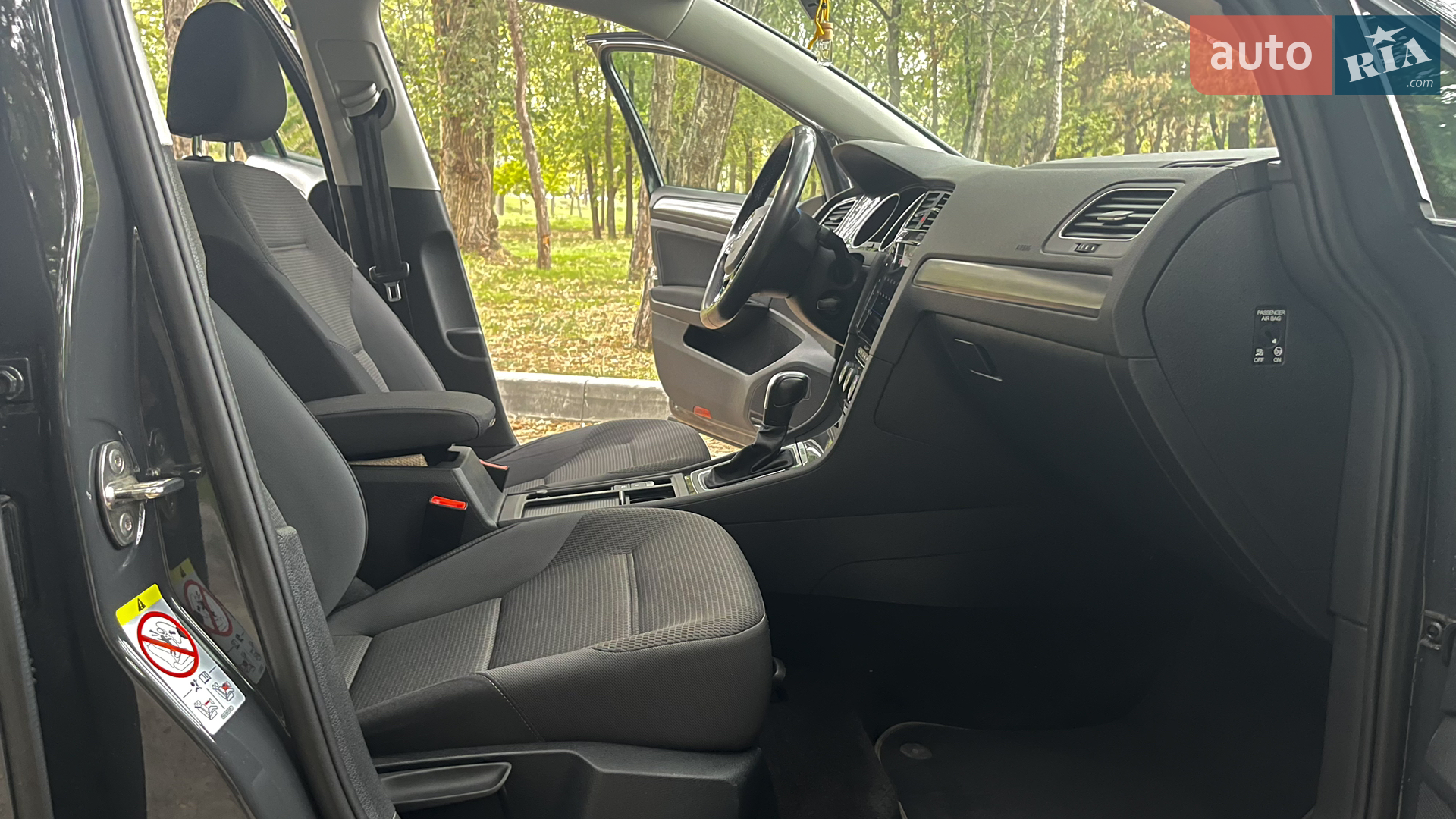 2020 Volkswagen Golf - мініатюра 16