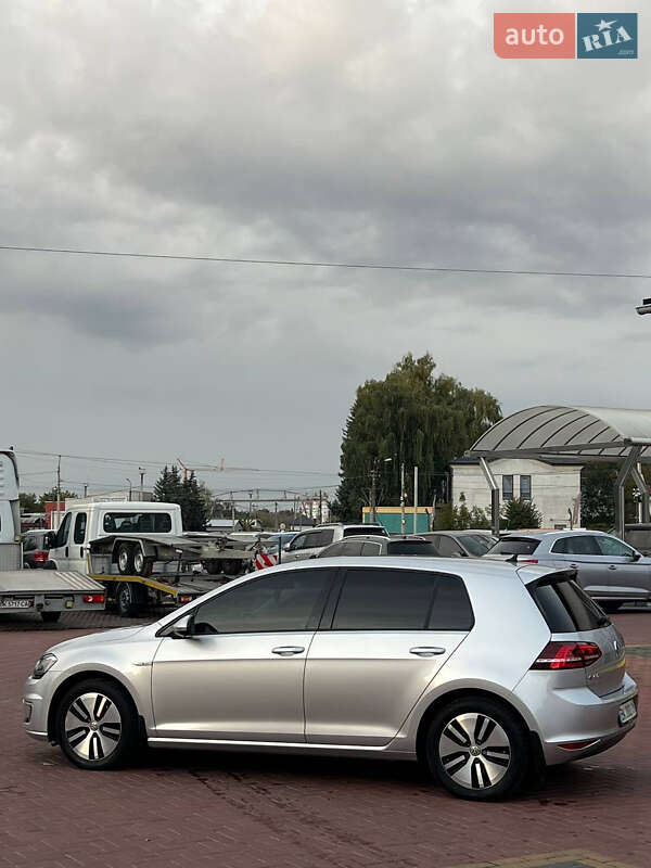 Хэтчбек Volkswagen e-Golf 2015 в Ровно