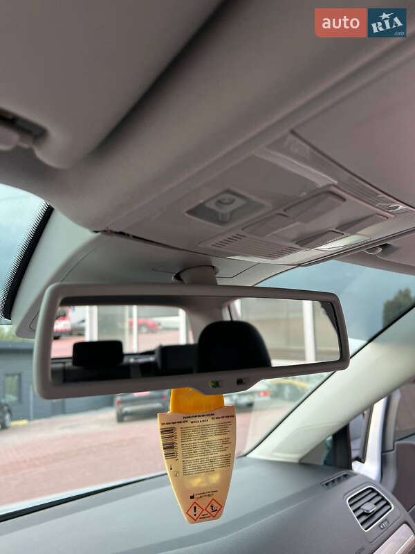 Хэтчбек Volkswagen e-Golf 2015 в Ровно