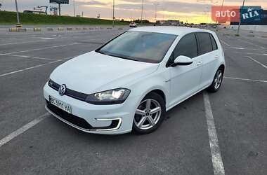 Хэтчбек Volkswagen e-Golf 2014 в Львове