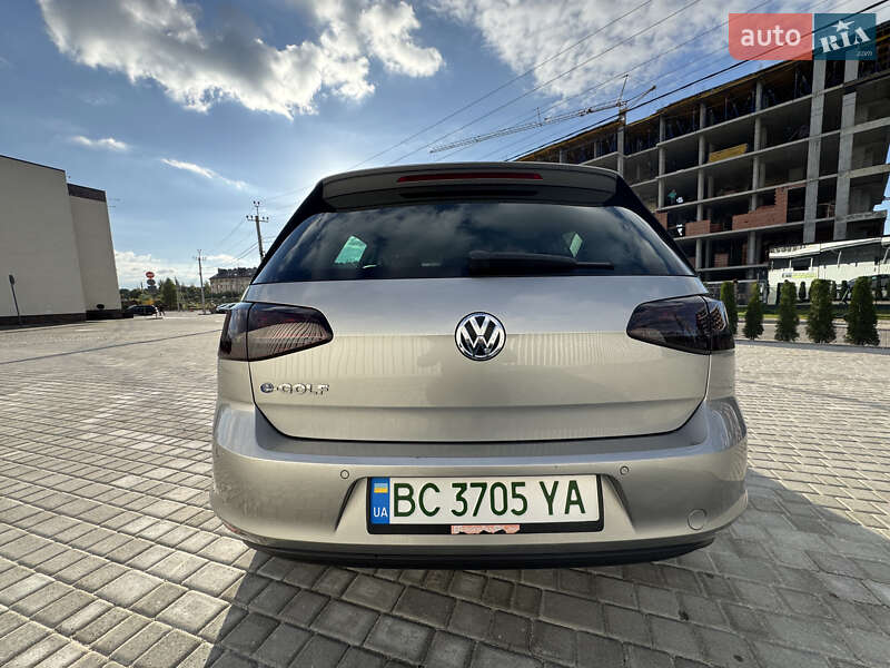 Хэтчбек Volkswagen e-Golf 2016 в Львове