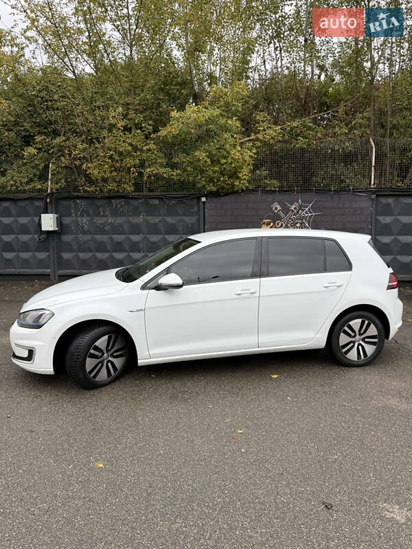 Хэтчбек Volkswagen e-Golf 2014 в Киеве фото 2 Хэтчбек Volkswagen e-Golf 2014 в Киеве