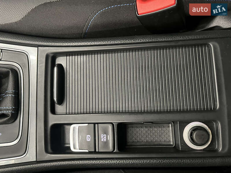 Хэтчбек Volkswagen e-Golf 2014 в Киеве фото 13 Хэтчбек Volkswagen e-Golf 2014 в Киеве