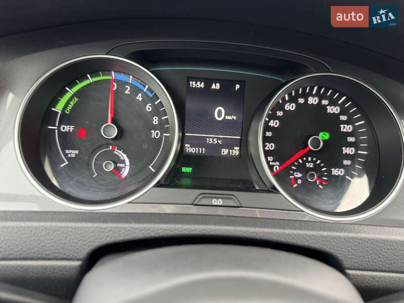 Хетчбек Volkswagen e-Golf 2015 в Рівному фото 13 Хетчбек Volkswagen e-Golf 2015 в Рівному