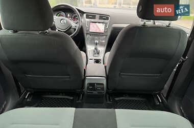 Хэтчбек Volkswagen e-Golf 2015 в Ровно
