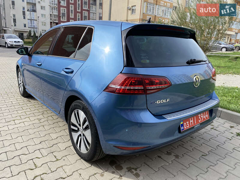 Хетчбек Volkswagen e-Golf 2015 в Чернівцях