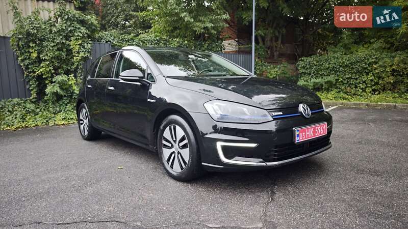Volkswagen e-Golf 2015