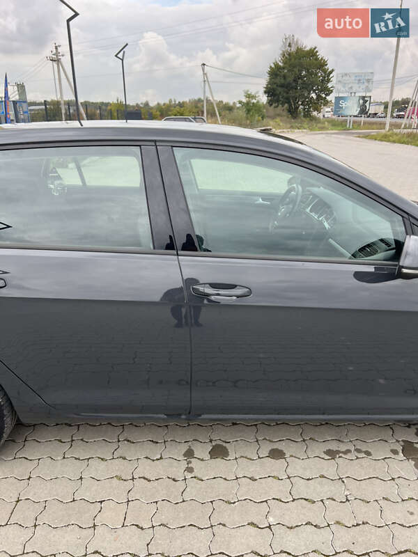 Хэтчбек Volkswagen e-Golf 2020 в Львове фото 18 Хэтчбек Volkswagen e-Golf 2020 в Львове
