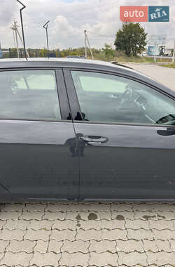 Хетчбек Volkswagen e-Golf 2020 в  фото 18 Хетчбек Volkswagen e-Golf 2020 в