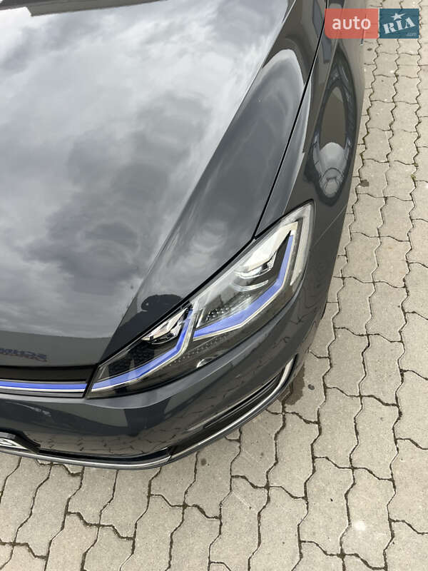 Хэтчбек Volkswagen e-Golf 2020 в Львове фото 26 Хэтчбек Volkswagen e-Golf 2020 в Львове