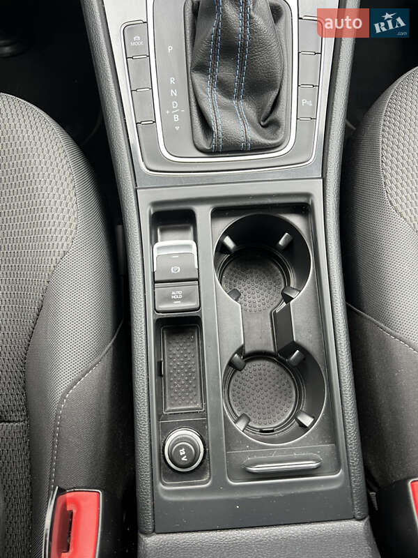 Хэтчбек Volkswagen e-Golf 2020 в Львове фото 32 Хэтчбек Volkswagen e-Golf 2020 в Львове