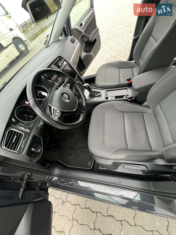 Хэтчбек Volkswagen e-Golf 2020 в Львове фото 42 Хэтчбек Volkswagen e-Golf 2020 в Львове