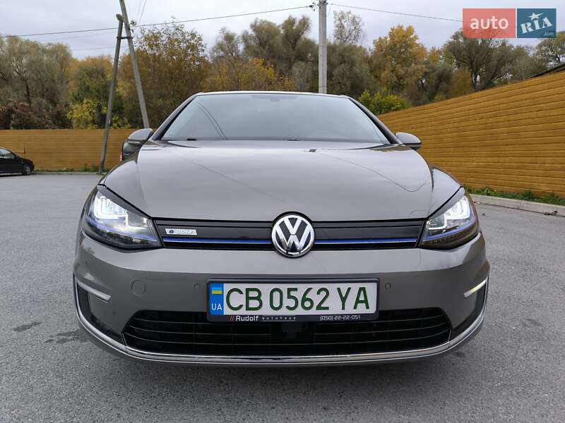Хэтчбек Volkswagen e-Golf 2015 в Чернигове