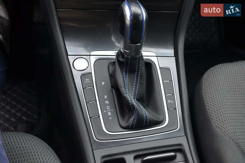 Хетчбек Volkswagen e-Golf 2018 в Луцьку