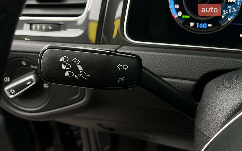 Хэтчбек Volkswagen e-Golf 2019 в Мукачево