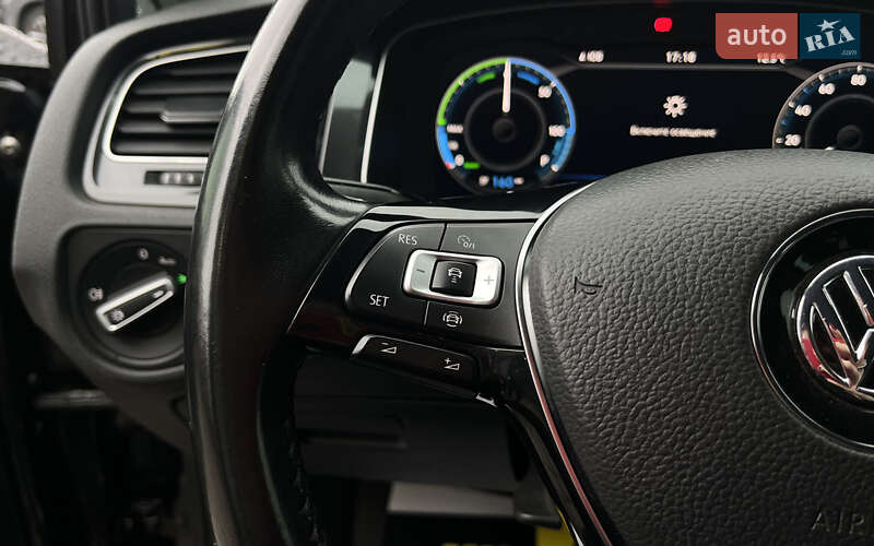 Хэтчбек Volkswagen e-Golf 2019 в Мукачево