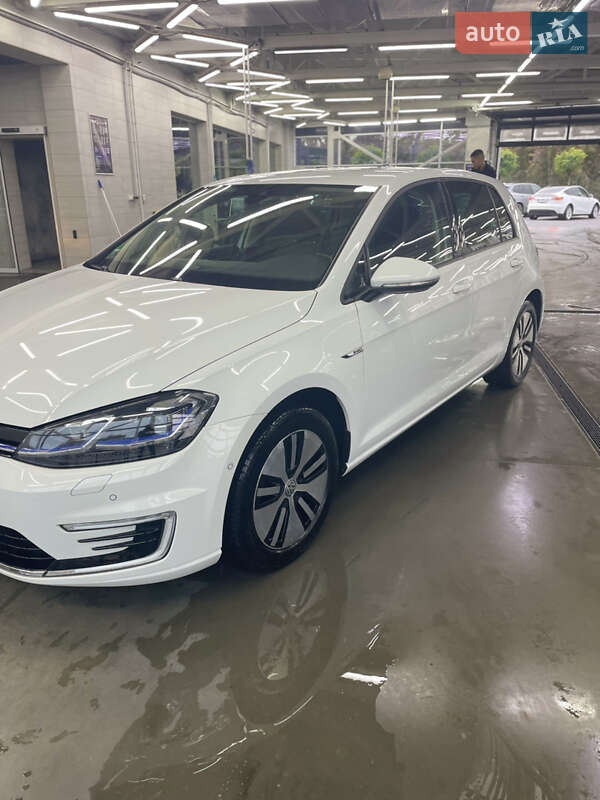 Хэтчбек Volkswagen e-Golf 2019 в Луцке