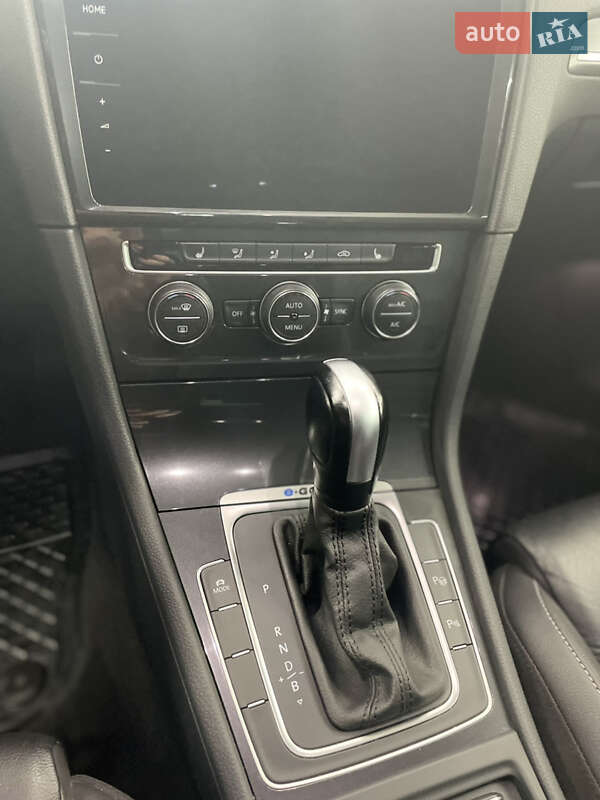 Хэтчбек Volkswagen e-Golf 2019 в Луцке