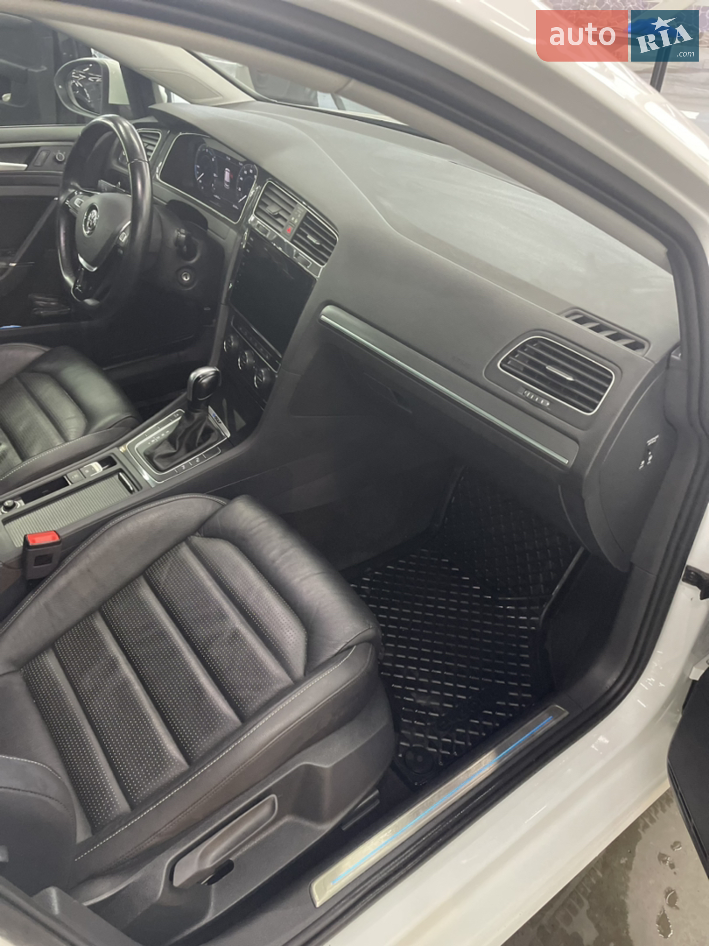 2019 Volkswagen Golf - мініатюра 17