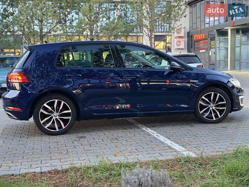 Хэтчбек Volkswagen e-Golf 2019 в Ровно