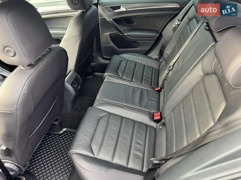 Хэтчбек Volkswagen e-Golf 2019 в Ровно