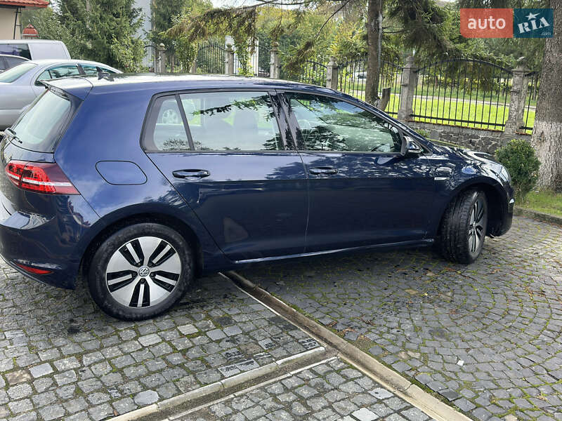 Хэтчбек Volkswagen e-Golf 2015 в Львове