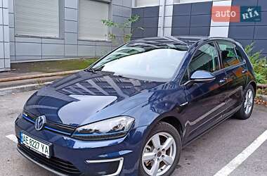 Хетчбек Volkswagen e-Golf 2015 в Кам'янському