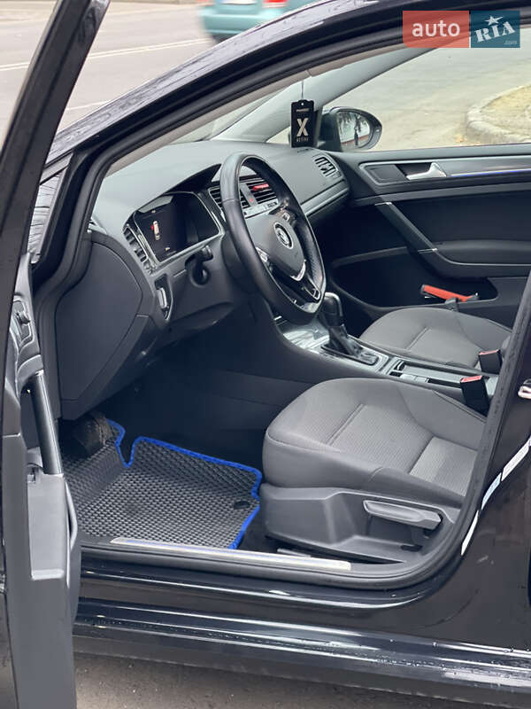 Хэтчбек Volkswagen e-Golf 2019 в Одессе