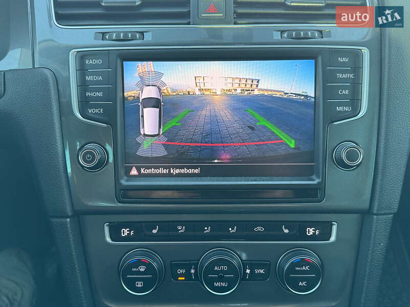 Хэтчбек Volkswagen e-Golf 2016 в Львове