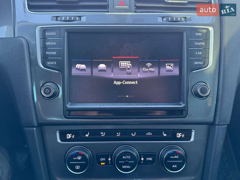 Хэтчбек Volkswagen e-Golf 2016 в Львове