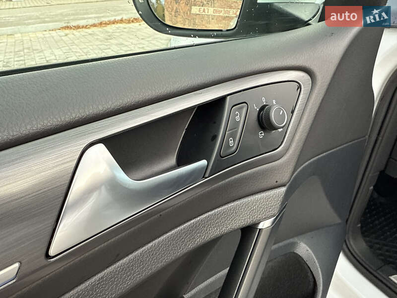 Хетчбек Volkswagen e-Golf 2018 в Рівному